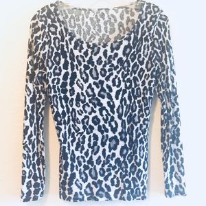 Women’s Leopard print long sleeve top XS